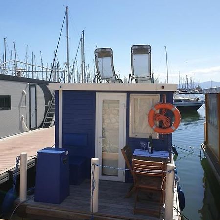 Houseboat Cagliari Hotell Exteriör bild